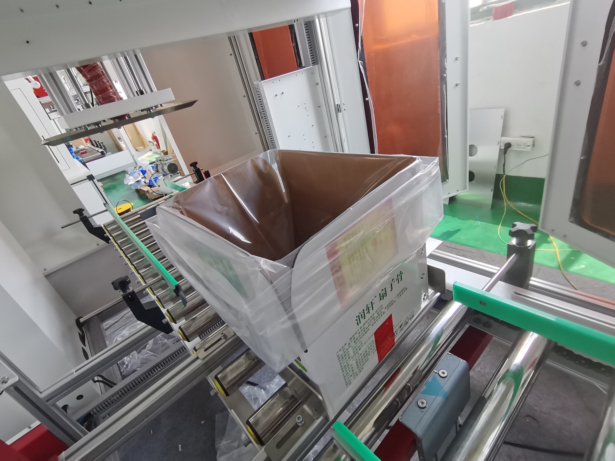 塑料框套袋机-纸箱内套袋机-反套袋机维修与保养