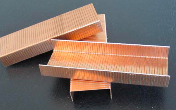 手动封箱机专用枪钉-金属U型气动封箱码钉彩钉