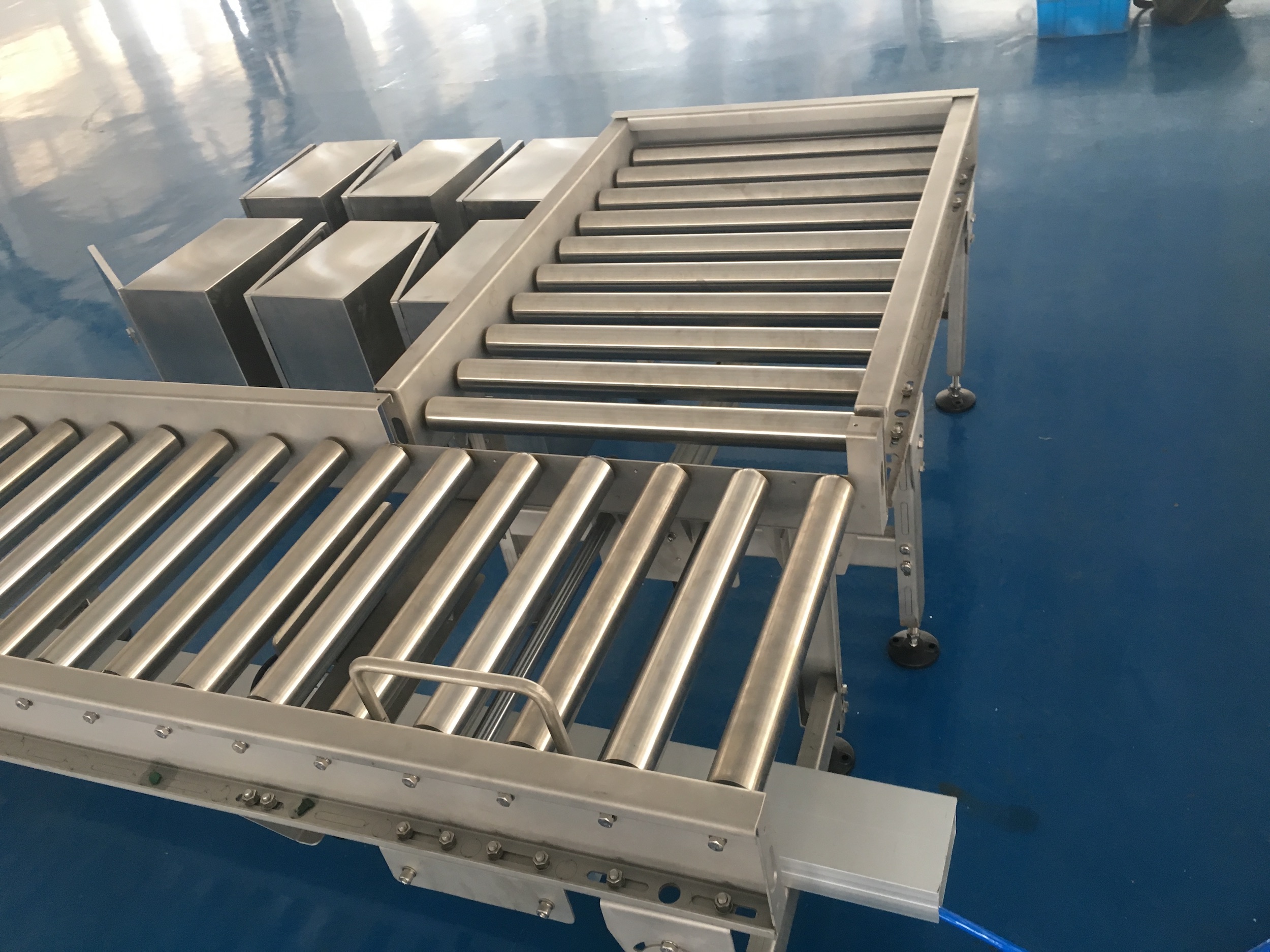 居中加十字转向输送机-生产流水线输送带-槽型皮带机检修